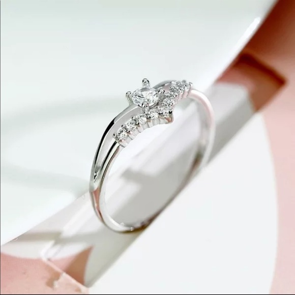 New 925 Silver Dainty Heart Beautiful Diamond Ring - Picture 6 of 6